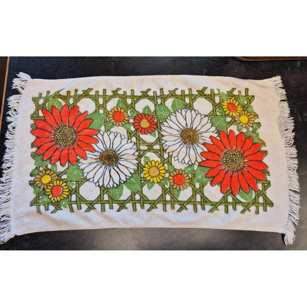 Vintage Floral Hand Towels Set of 2 Fringe Retro Daisy Orange MCM Bathroom Decor